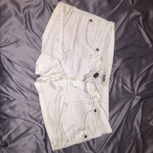 Women’s White Shorts (Size 7)